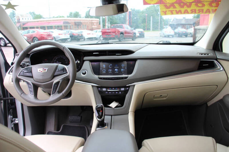 2017 Cadillac XT5 Luxury