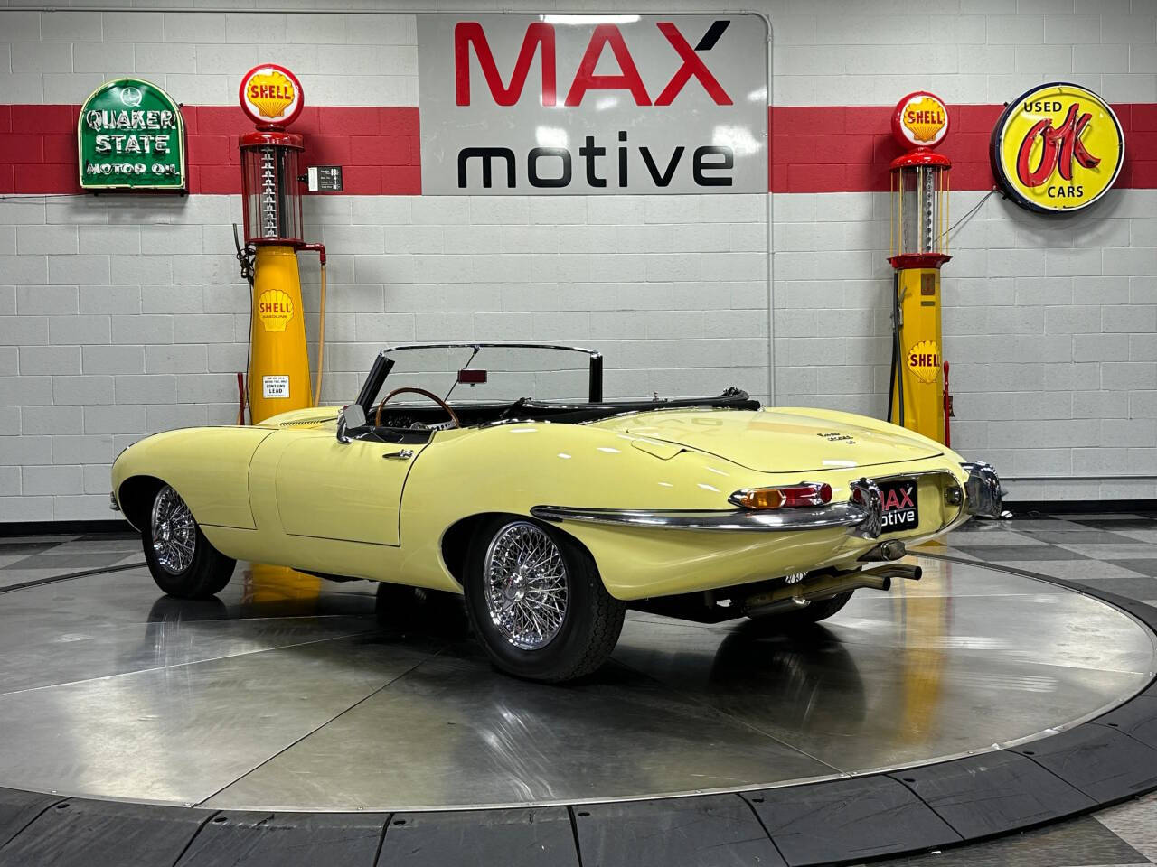 1968 Jaguar E-Type 10