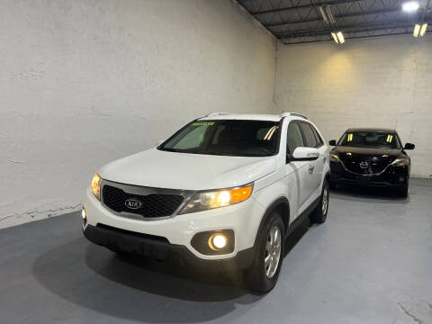 2013 Kia Sorento for sale at Lamberti Auto Collection in Plantation FL