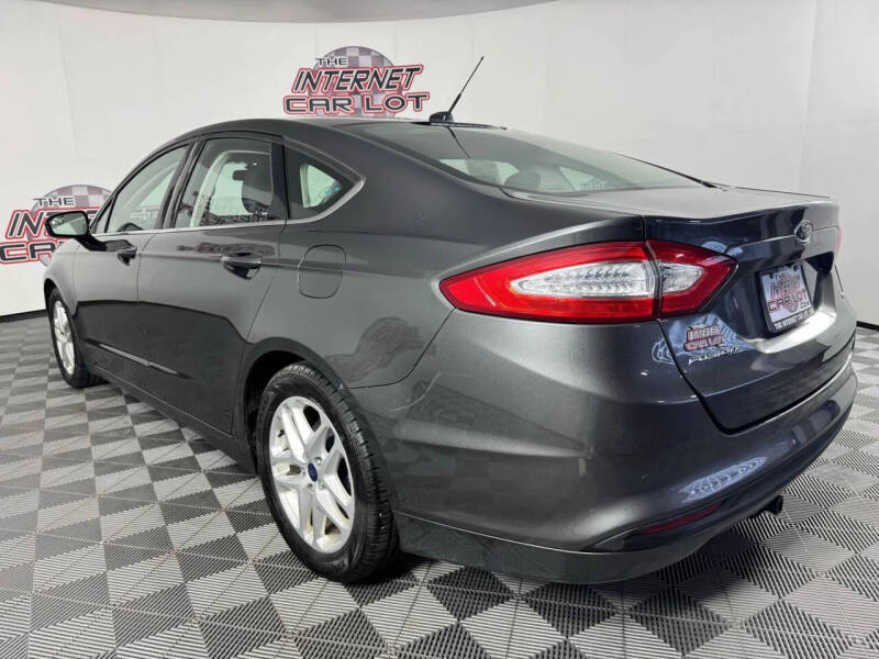 2016 Ford Fusion SE