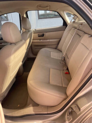 2007 Ford Taurus SEL