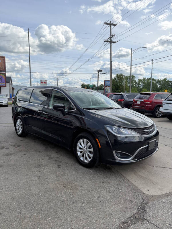 2018 Chrysler Pacifica Touring Plus