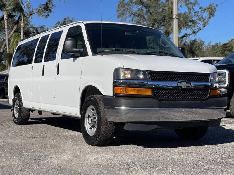 2017 Chevrolet Express LT 3500