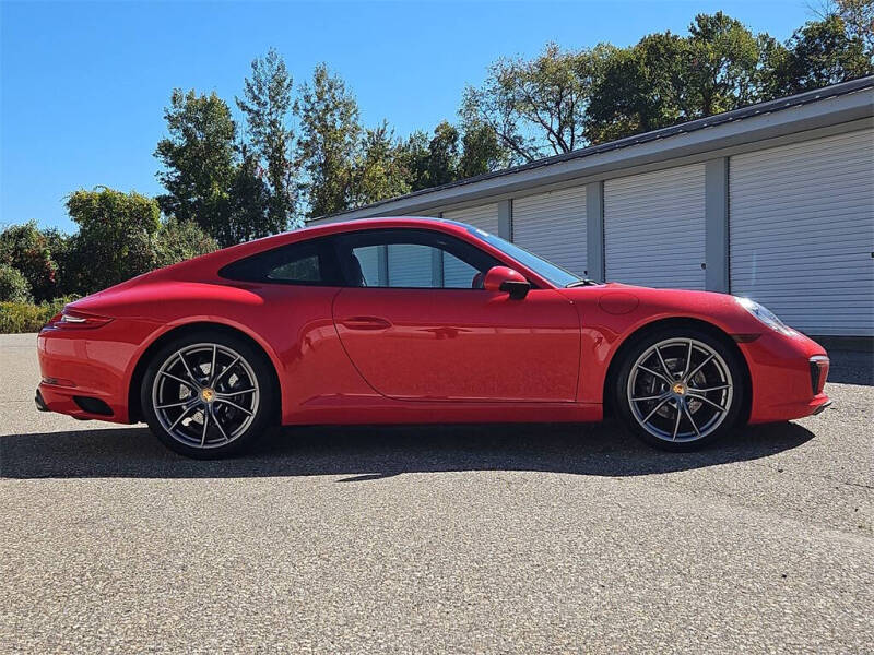 2017 Porsche 911 Carrera