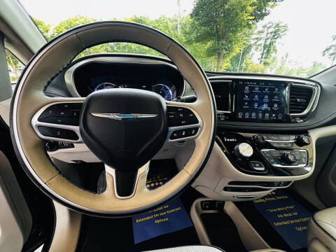 2018 Chrysler Pacifica Hybrid Limited