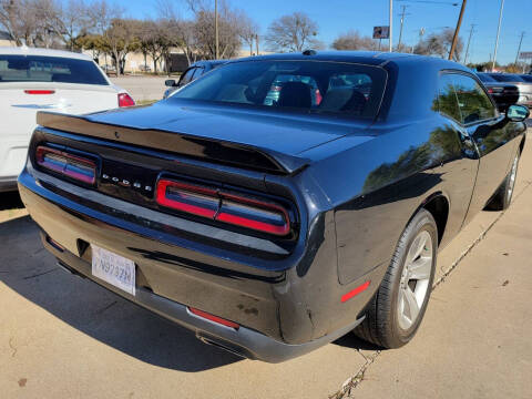 2021 Dodge Challenger SXT