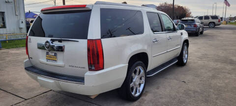2011 Cadillac Escalade ESV Luxury