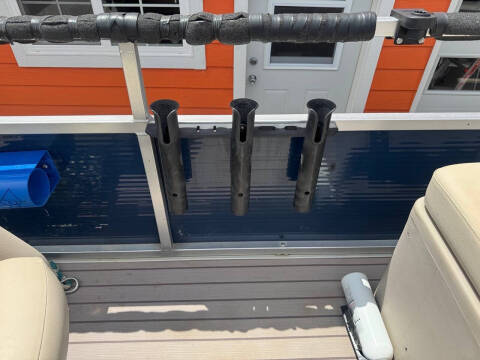 2021 FORESTER 19 Ft Pontoon