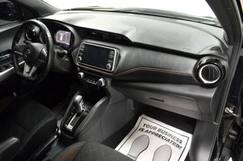 2020 Nissan Kicks SR