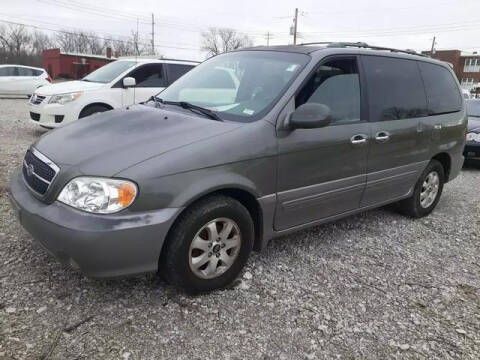 2005 Kia Sedona for sale at DRIVE-RITE in Saint Charles MO
