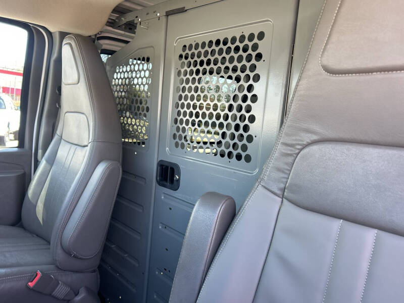 2017 Chevrolet Express 2500