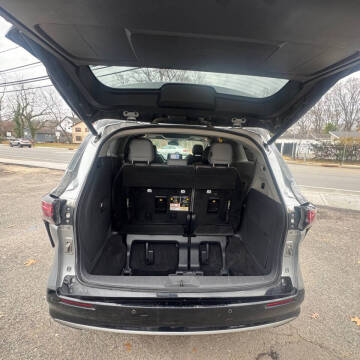 2021 Toyota Sienna Limited 7-Passenger