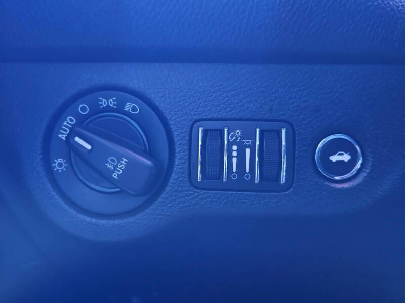 2015 Dodge Challenger SXT Plus
