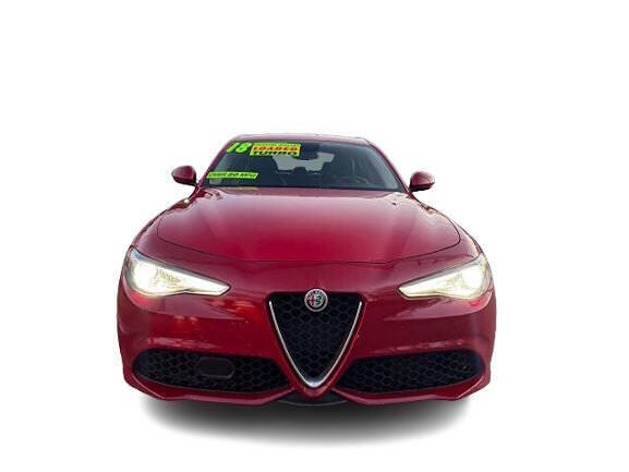 2017 Alfa Romeo Giulia Base's photo