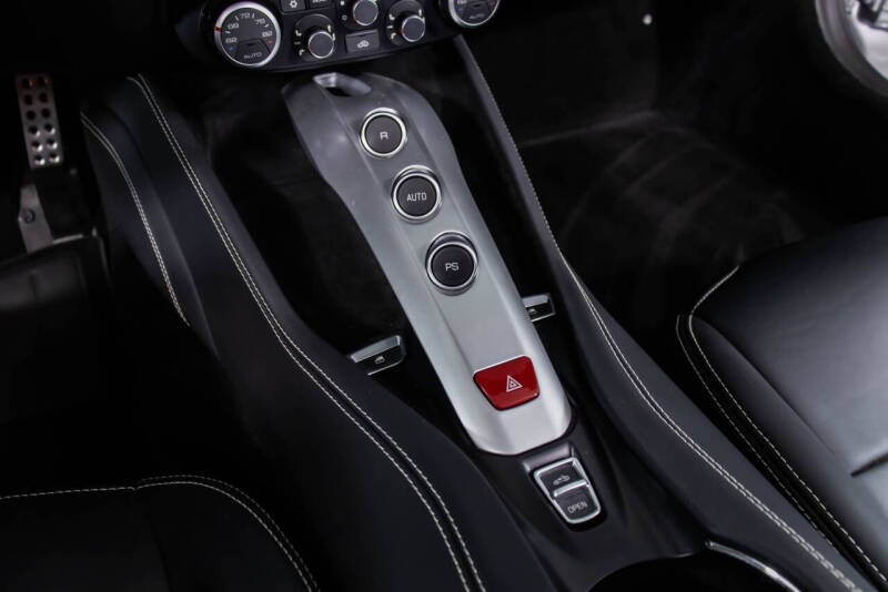 2016 Ferrari California T