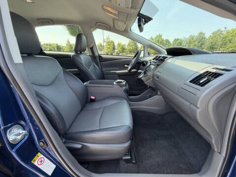 2012 Toyota Prius v Five