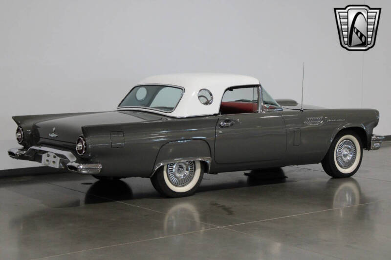 1957 Ford Thunderbird