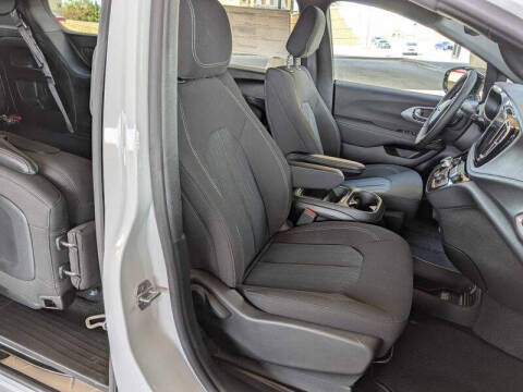 2024 Chrysler Pacifica Touring