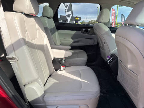 2023 Kia Sorento EX