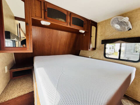 2013 Dutchmen 261BHS