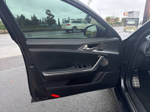 2019 Kia Stinger GT1