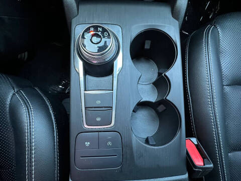 2021 Ford Escape SEL