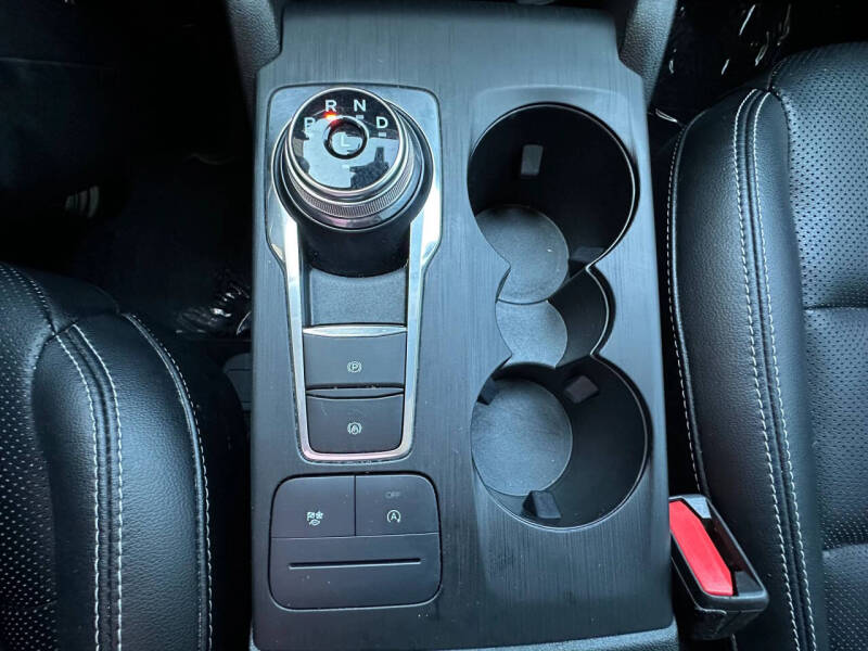 2021 Ford Escape SEL