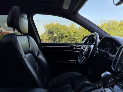 2017 Porsche Cayenne GTS