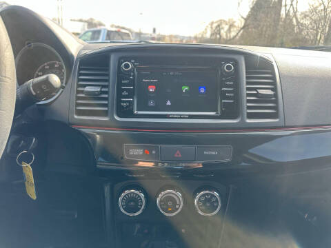 2017 Mitsubishi Lancer LE