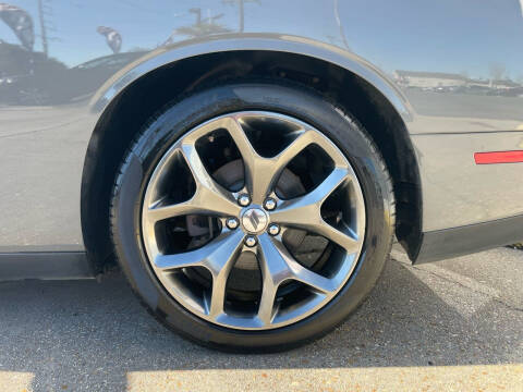 2017 Dodge Challenger R/T Plus