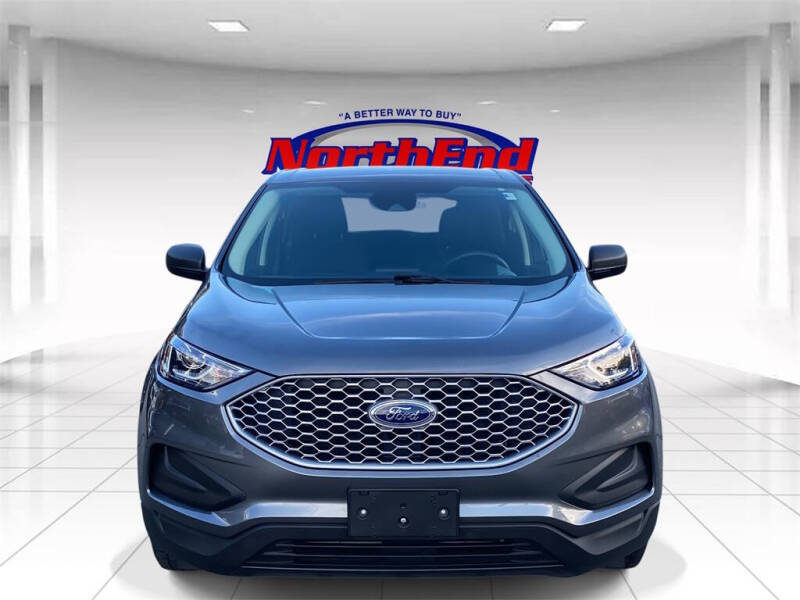 2023 Ford Edge SE