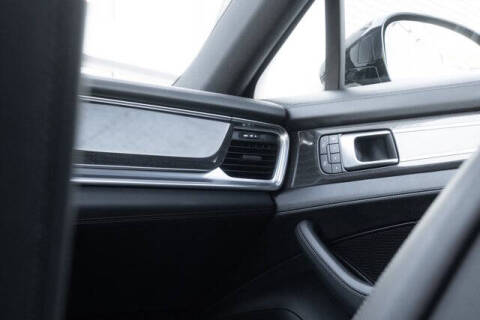 2023 Porsche Panamera 4