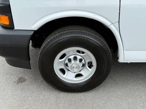 2022 Chevrolet Express 2500