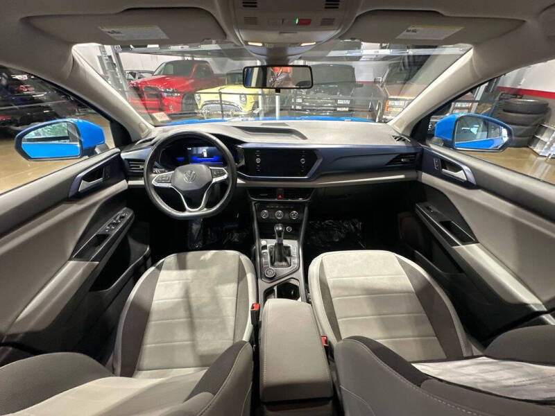 2022 Volkswagen Taos SE 4Motion