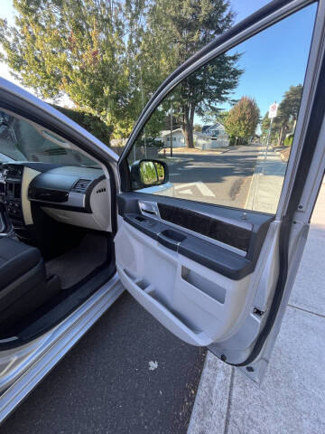 2010 Dodge Grand Caravan SXT