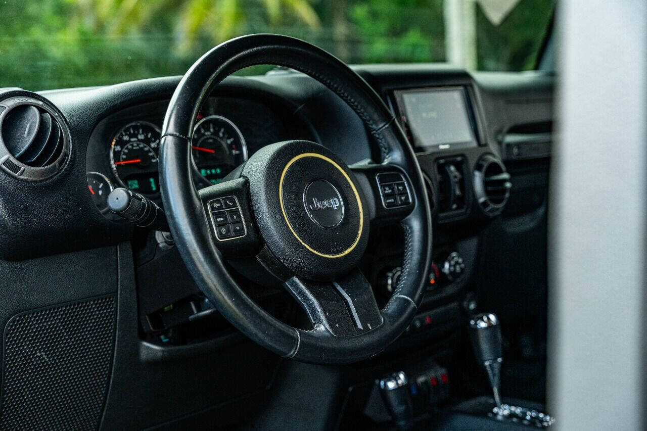 2015 JEEP Wrangler SUV / Crossover - $29,999
