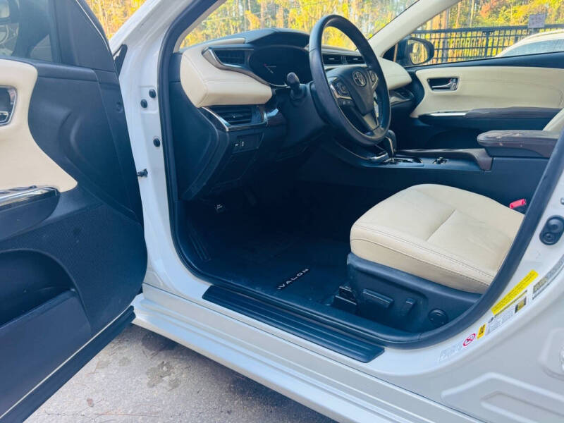 2013 Toyota Avalon XLE