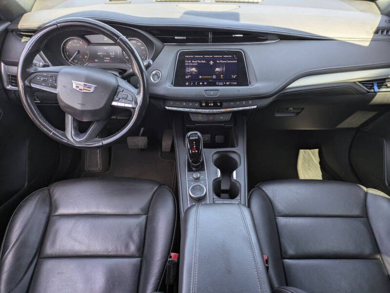 2021 Cadillac XT4 Premium Luxury
