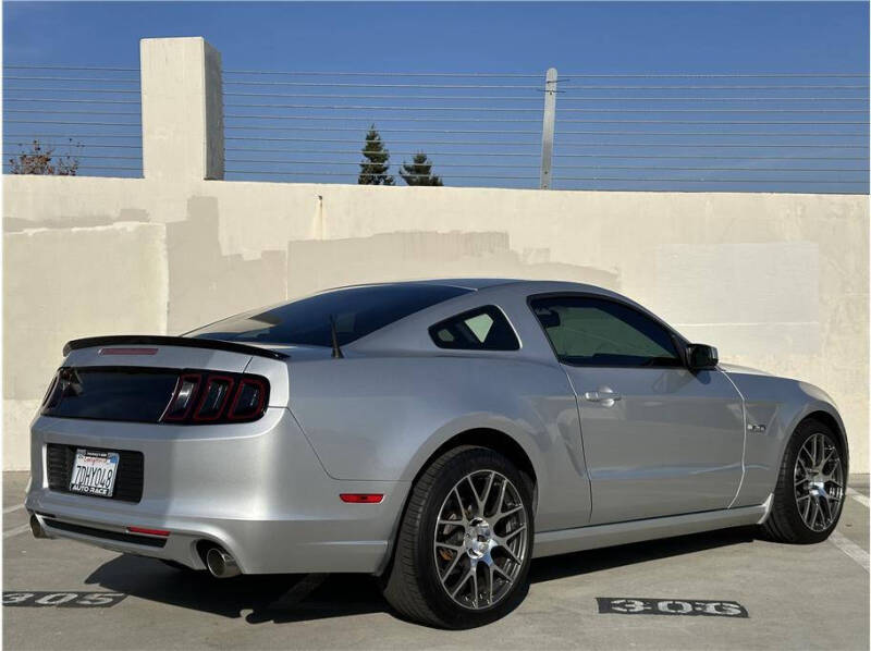 2014 Ford Mustang GT photo 4