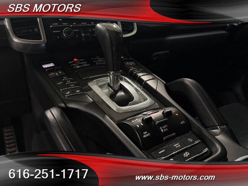 2016 Porsche Cayenne GTS