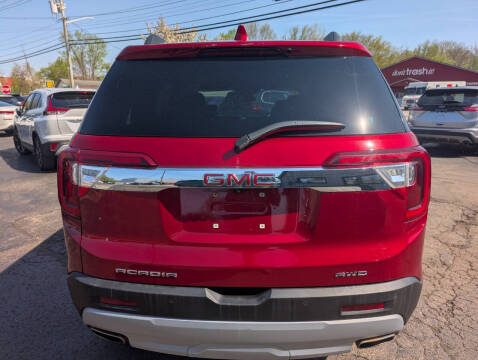 2023 GMC Acadia SLT