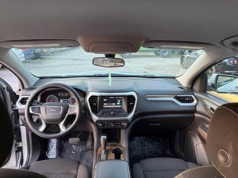 2017 GMC Acadia SLE-1