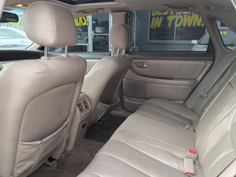 2004 Toyota Avalon XLS