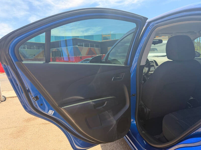 2016 Chevrolet Sonic LT Auto