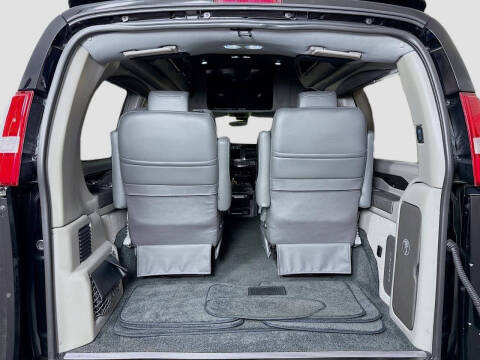 2025 GMC Savana 2500