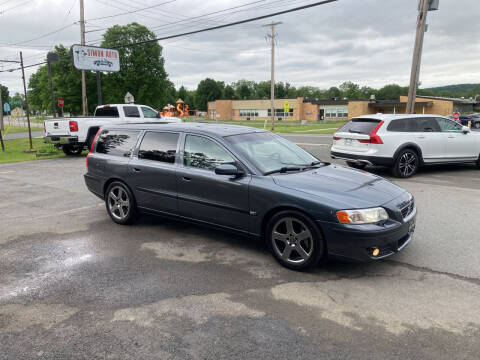 2004 Volvo V70 R for sale at JERRY SIMON AUTO SALES in Cambridge NY