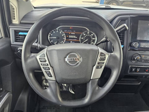 2022 Nissan Titan SV