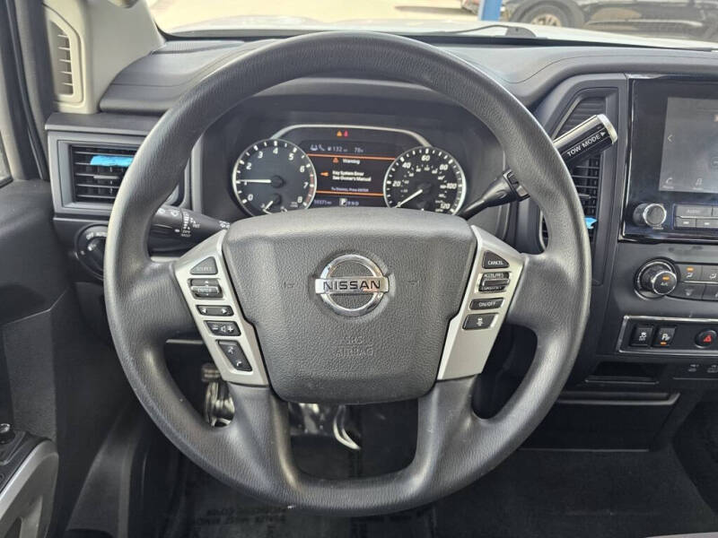 2022 Nissan Titan SV