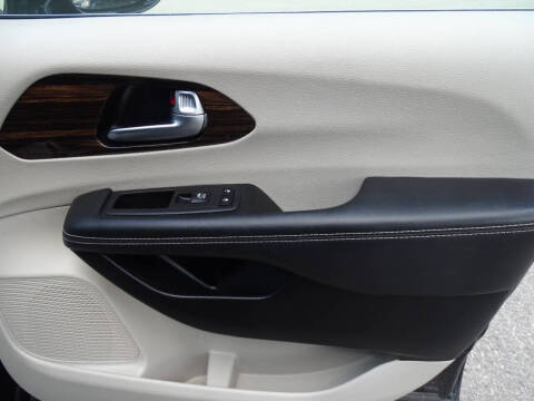 2023 Chrysler Pacifica Plug-In Hybrid Limited