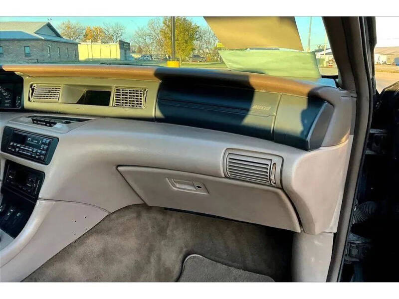 1993 Lincoln Mark VIII